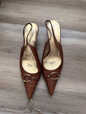 Vero Cuoio Brown Pointed Slingback Mules with Buckle